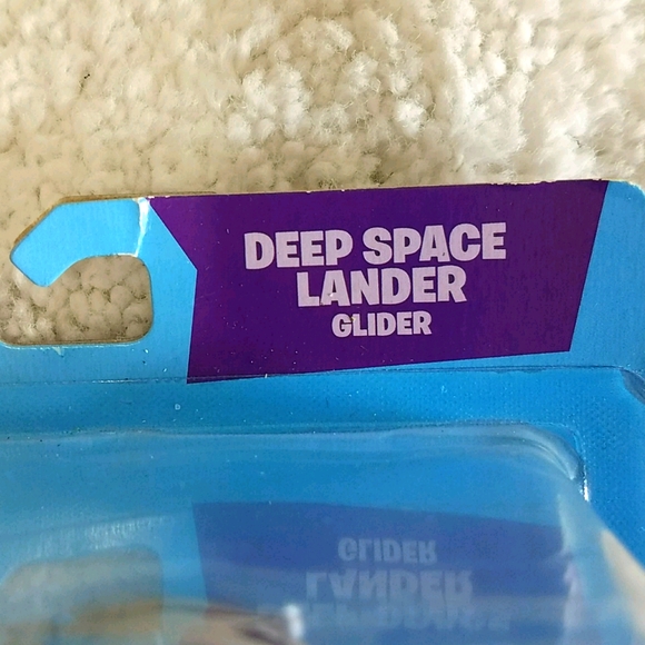 Fortnite Deep Space Lander Glider - Picture 3 of 5